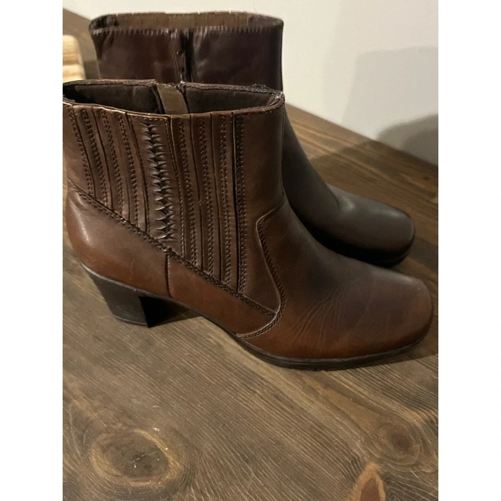 Clarks‎ Bendables Brown Leather Ankle Boot